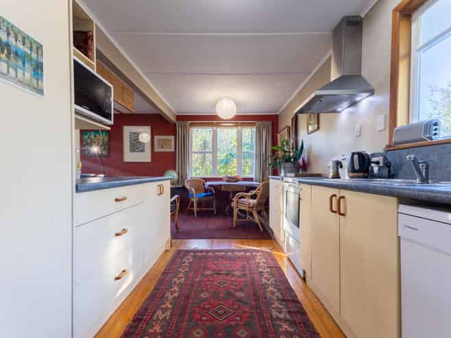 5 Leinster Avenue, RAUMATI SOUTH