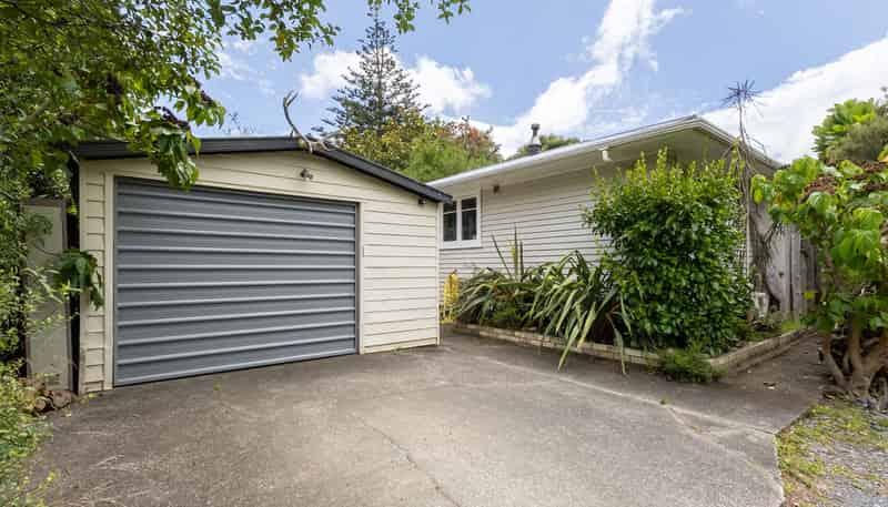 5 Leinster Avenue, RAUMATI SOUTH