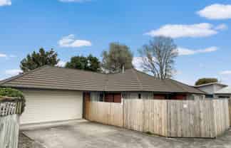 195a College Street, West End