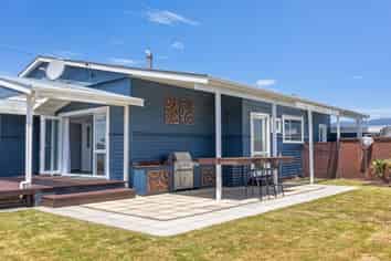 10 Orowaiti Road, Westport