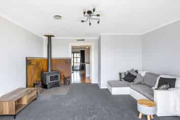 10 Orowaiti Road, Westport