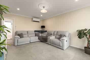 4/16 Holly Road , Merivale