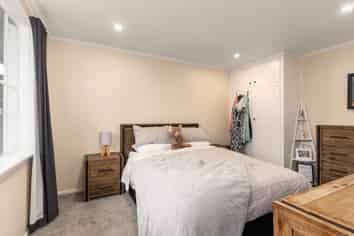 4/16 Holly Road , Merivale