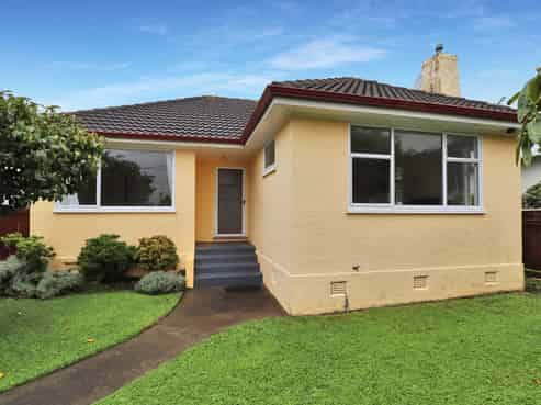 39 Birdwood Road, Waterloo