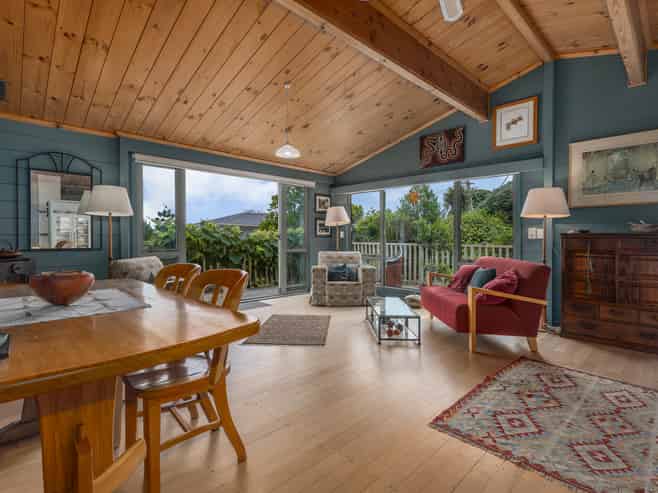 2 Kereru Street, Waikanae