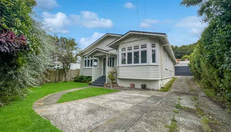 25 Chamberlain Road, Karori