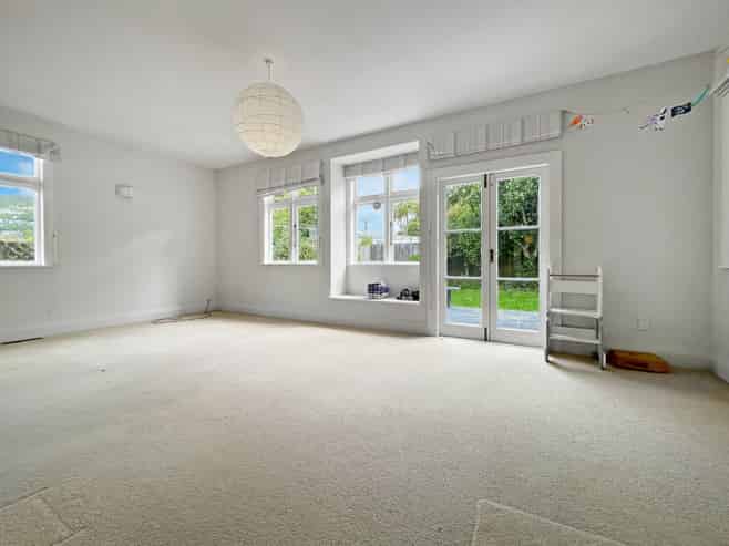 25 Chamberlain Road, Karori