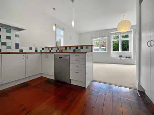 25 Chamberlain Road, Karori