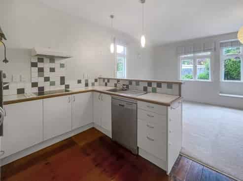 25 Chamberlain Road, Karori