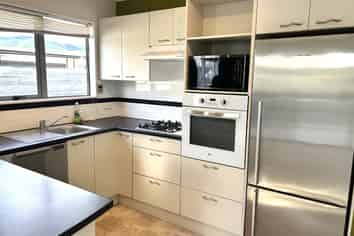 17 Princeton Road, Raumati Beach