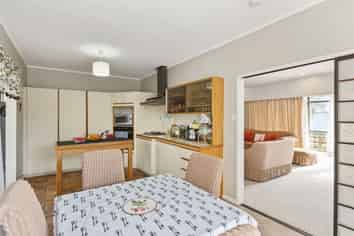 16 Eatwell Avenue, Paraparaumu Beach