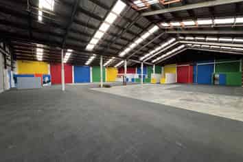 Well appointed workshop with multiple bays