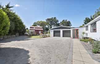 118 Green Road, Awahuri