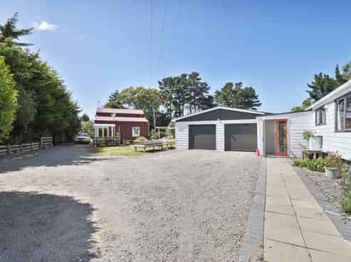 118 Green Road, Awahuri