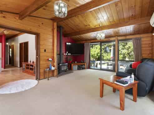 118 Green Road, Awahuri