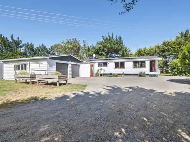 118 Green Road, Awahuri