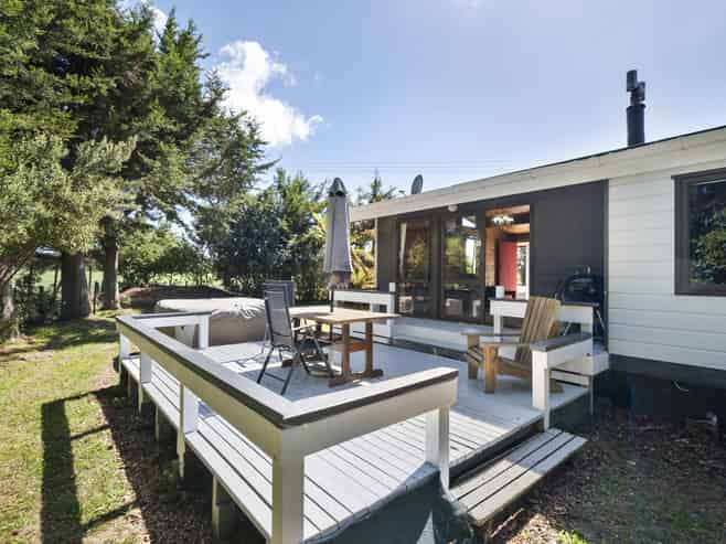 118 Green Road, Awahuri