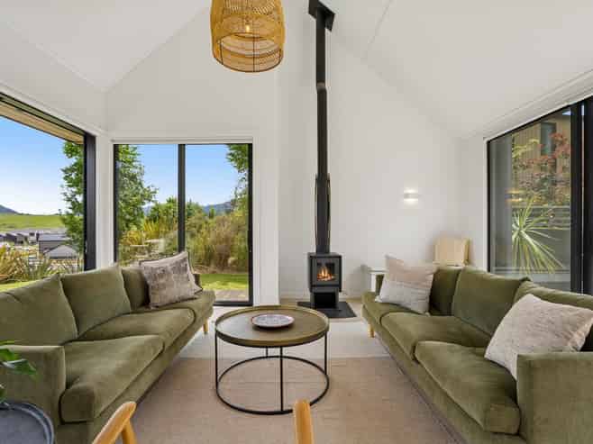 1 Torridon Court, Jacks Point