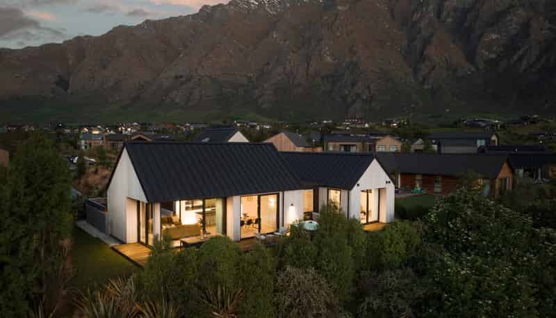 1 Torridon Court, Jacks Point