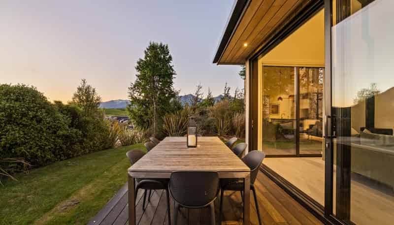 1 Torridon Court, Jacks Point