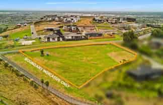 333B Worsleys Road, Cracroft