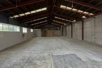 Fully Refurbished 320m² Warehouse with Office