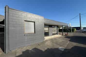 Fully Refurbished 320m² Warehouse with Office