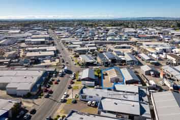 Fully Refurbished 320m² Warehouse with Office