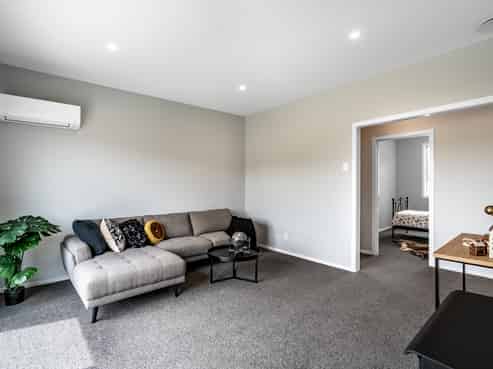 53 Ball Street, Kingswell