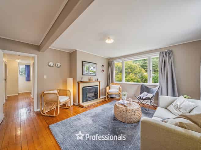 54 Bird Grove, Stokes Valley