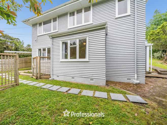 54 Bird Grove, Stokes Valley