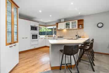 41 BRONTE Way, ROLLESTON