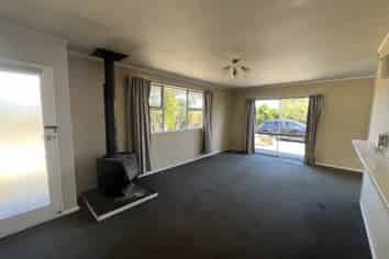 16 Hicks Crescent, Waikanae Beach