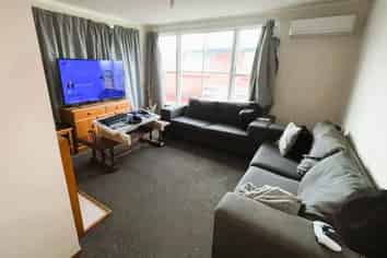 12 Gibbons Crescent, Castlecliff