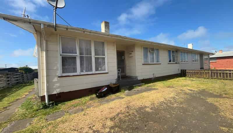 12 Gibbons Crescent, Castlecliff