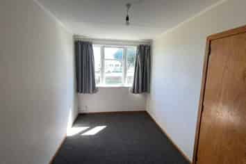 12 Gibbons Crescent, Castlecliff