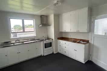 16 Harris Street, Waitara