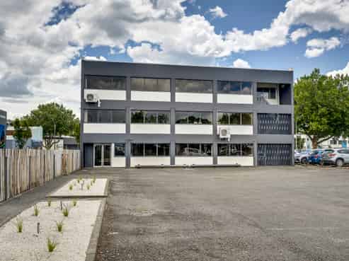 Quality Second Floor Office