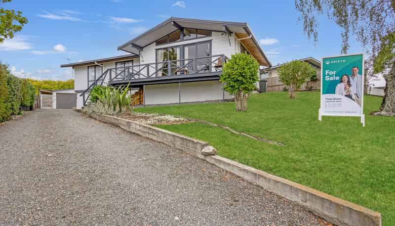 9 Leeton Drive, Waipukurau and Surrounds