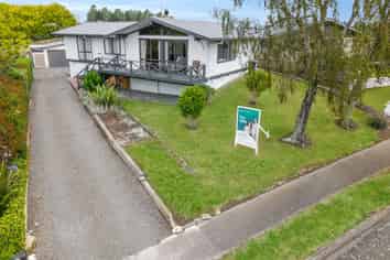 9 Leeton Drive, Waipukurau and Surrounds