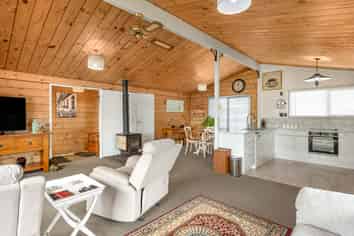 9 Leeton Drive, Waipukurau and Surrounds