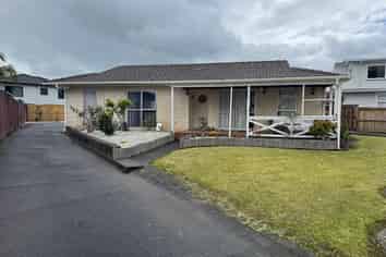 16 Allington Road, Massey