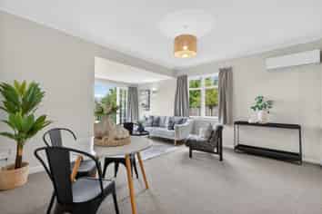 33 Woodvale Grove, Fairfield