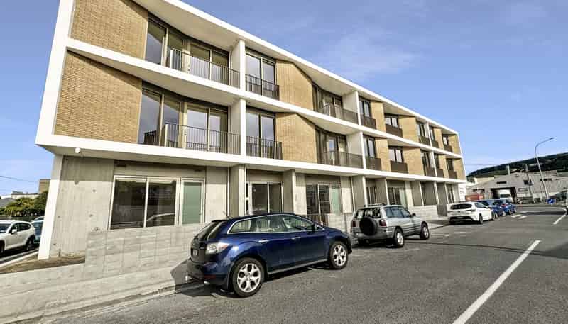 206A/2 Campbell Terrace, Petone