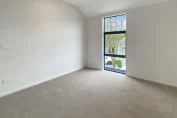 2/209 Cranford Street, Saint Albans