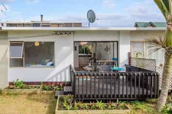 2/2 Pleasant Street, Onehunga