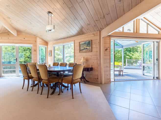 27 Cascade Way, PARAPARAUMU