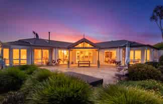 27 Cascade Way, PARAPARAUMU