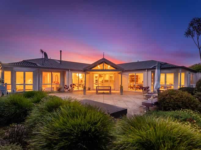 27 Cascade Way, PARAPARAUMU