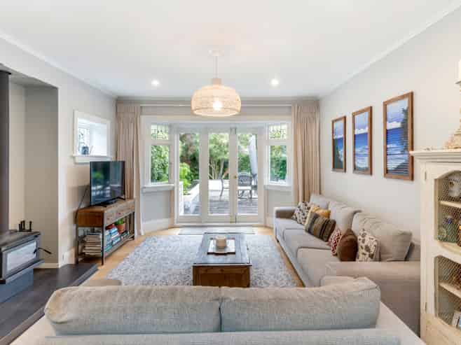 16 Brenchley Street, Strowan